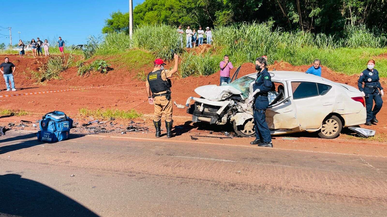 Batida Frontal Entre Dois Carros Deixa Um Morto E Dois Feridos Na PR