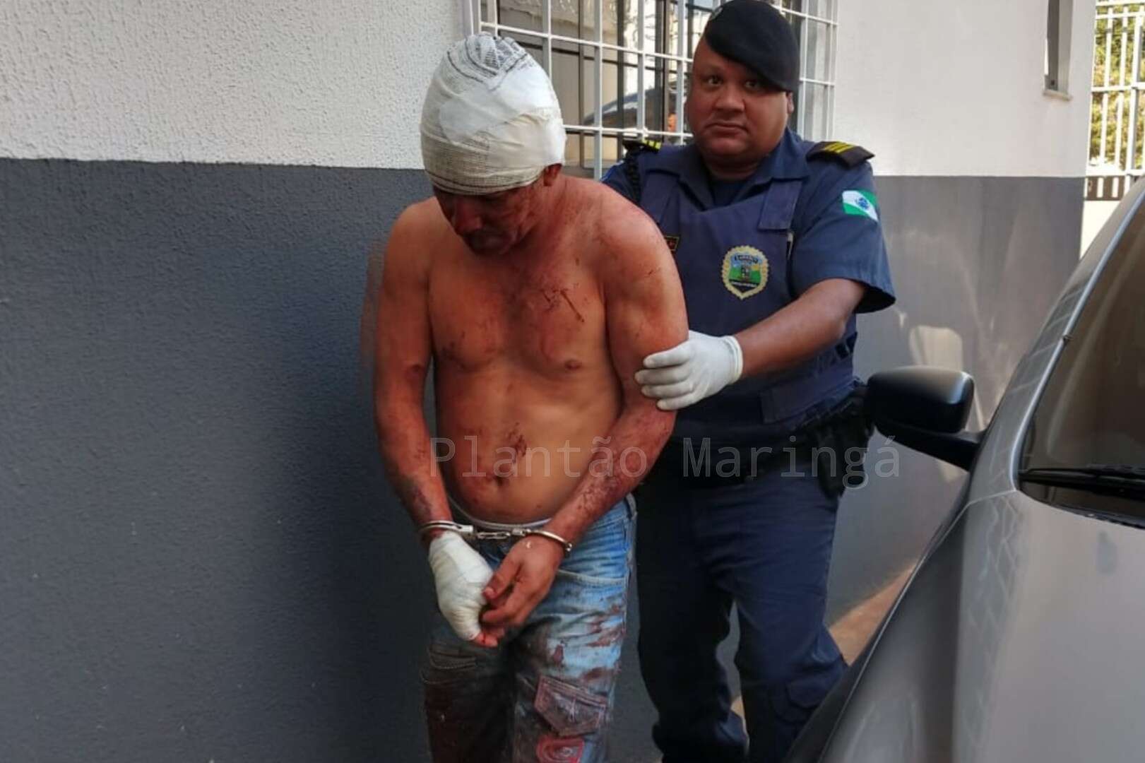 Homem é preso em flagrante depois de tentar matar filho de 15 anos