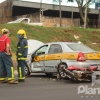 Fotos de Acidente entre táxi e moto no contorno sul, deixa jovem ferido em Maringá