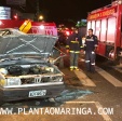 Fotos de Após colisão carro bate contra poste e um dos ocupantes é ejetado do veículo em Maringá