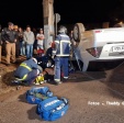 Fotos de Após colisão com moto, carro capota e bate em poste em Paiçandu