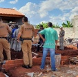 Fotos de Após momentos de tensão criança é resgatada de buraco em Maringá