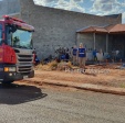 Fotos de Após momentos de tensão criança é resgatada de buraco em Maringá