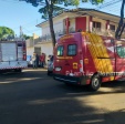 Fotos de Após se envolver em acidente, carro invade funerária em Sarandi