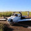 Fotos de Avião com 2 tripulantes faz pouso forçado próximo ao contorno sul em Maringá