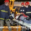 Fotos de Bombeiros levam quase duas horas para retirar motorista de carro das ferragens