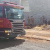 Fotos de Bombeiros tentam resgatar criança de 3 anos que caiu em buraco em Maringá