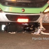 Fotos de Câmera de ônibus registra momento de acidente que deixou motociclista em estado grave em Maringá