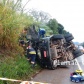 Fotos de Câmera de segurança registra acidente com carreta carregada de cal entre Maringá e Floresta