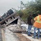 Fotos de Câmera de segurança registra acidente com carreta carregada de cal entre Maringá e Floresta