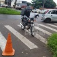 Fotos de Câmera de segurança registra colisão entre duas motos que deixou três pessoas feridas, em Maringá