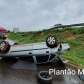 Fotos de Carro capota após aquaplanar na rodovia PR-323 em Paiçandu