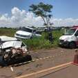 Fotos de Colisão em rodovia deixa 2 mortos e 4 feridos entre itaguajé e paranapoema