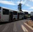 Fotos de Colisão envolvendo ônibus e caminhão deixa cinco pessoas feridas entre Paiçandu e Maringá