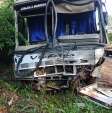 Fotos de Colisão frontal entre ônibus e caminhão deixa cinco pessoas feridas na região