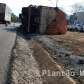 Fotos de Flagrante - carreta sai da pista, cai em canaleta e tomba no contorno sul em Maringá