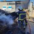 Fotos de Incêndio em loja náutica, destróI lancha e jet skis em Maringá