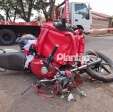 Fotos de Jovem de 19 anos é intubado após bater moto em ônibus do transporte público em Maringá