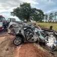 Fotos de Jovem morre após bater carro de frente com caminhão