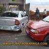 Fotos de Maringá; adolescente rouba carro, bate em veículo estacionado e é apreendido