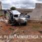 Fotos de Maringá; carro invade terreno baldio, bate em muro e duas pessoas ficam gravemente feridas