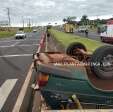 Fotos de Milagre na rodovia; três pedestres quase foram atropelados após capotamento em Maringá