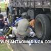 Fotos de Motociclista tem perna esmagada ao bater em caminhão em Maringá