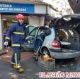 Fotos de Motorista avança sinal, atinge carro e deixa mãe e filho feridos em Maringá