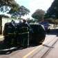 Fotos de Motorista capota carro depois de bater em veículos estacionados em Maringá