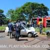 Fotos de Motorista invade pista e bate de frente com carro que transportava funcionários do SAMU em Maringá