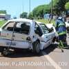 Fotos de Motorista invade pista e bate de frente com carro que transportava funcionários do SAMU em Maringá