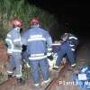 Fotos de Motorista morre após carro voar e cair de viaduto em Maringá