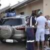 Fotos de Motorista perde controle após batida e invade muro de casa e deixa três pessoas feridas em Maringá