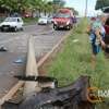 Fotos de Motorista perde o controle do veículo e derruba poste em Maringá