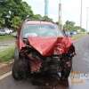 Fotos de Motorista perde o controle do veículo e derruba poste em Maringá