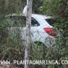 Fotos de Mulher perde o controle e carro vai parar, dentro do bosque 2, em Maringá