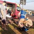 Fotos de Mulher fica ferida após batida entre moto e carro, em Maringá