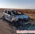 Fotos de Polícia encontra carro queimado que pode ter sido usado na execução de jovem em Sarandí