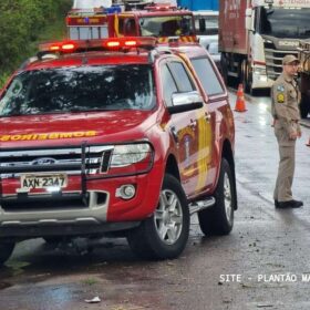 Fotos de Motorista fica ferido após perder controle de carro e sair da pista em Maringá