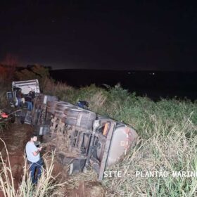 Fotos de Motorista morre após bater carro de frente com carreta na Região de Maringá