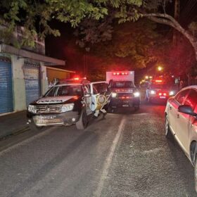 Fotos de Homem de 33 anos é executado por homens encapuzados com 17 tiros em Sarandi