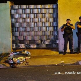 Fotos de Jovem é chamado no portão da residência e executado com cinco tiros em Sarandi