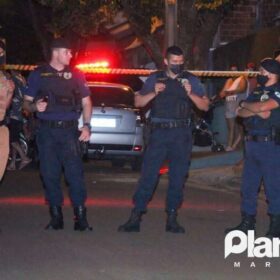 Fotos de Jovem é executado a tiros no final da manhã desta terça-feira