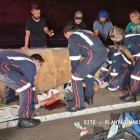 Fotos de Motociclista despenca de uma altura de aproximadamente 5 metros e cai no Contorno Norte em Maringá