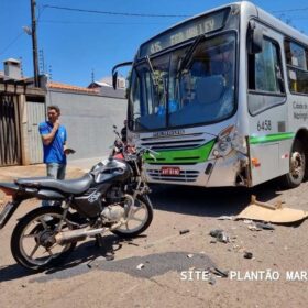 Fotos de Motociclista sofre ferimentos graves após bater de frente com ônibus da TCCC em Maringá