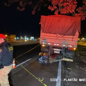 Fotos de Retornando do trabalho mulher morre após bater atrás de caminhão