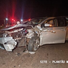 Fotos de Colisão frontal entre dois carros deixa sete feridos após acidente entre Maringá e Iguaraçu