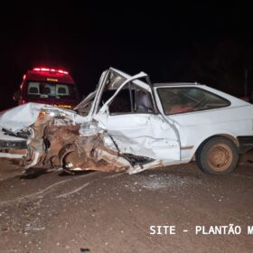 Fotos de Colisão frontal entre dois carros deixa sete feridos após acidente entre Maringá e Iguaraçu