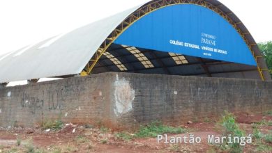 Fotos de Adolescente invade e quebra janela de escola para ver estudante em Maringá