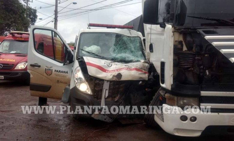 Fotos de Ambulância de Paiçandu se envolve em acidente gravíssimo na marginal da PR-323 em Maringá